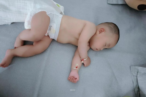 梨树县三个月宝宝发育标准